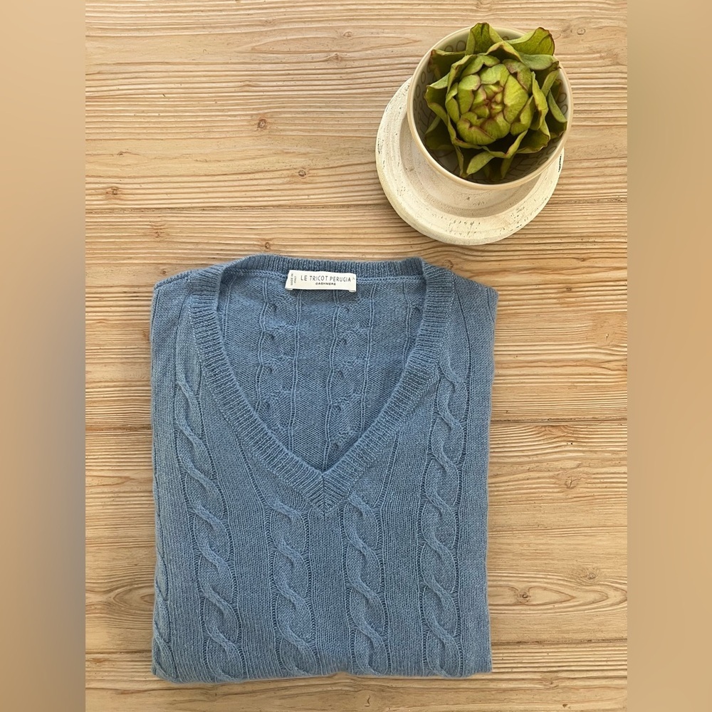 Le Tricot Perugia 100% cashmere cable knit v-neck sweater| NWT | size small - Picture 2 of 8